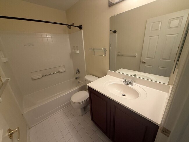 Building Photo - 179 Mountain View Dr