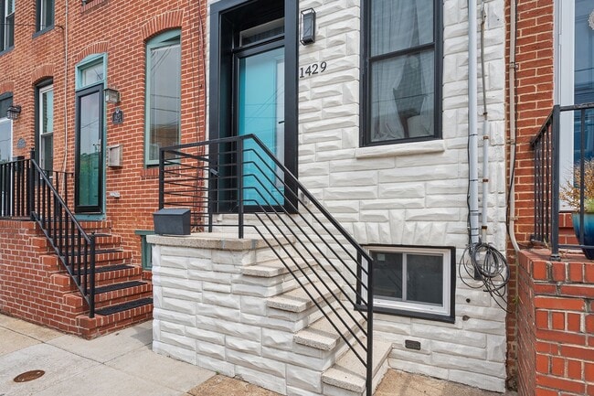 Primary Photo - Bright & Immaculate 2 Bed · 3 Bath