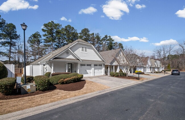 Building Photo - 4919 Magnolia Cottage Way