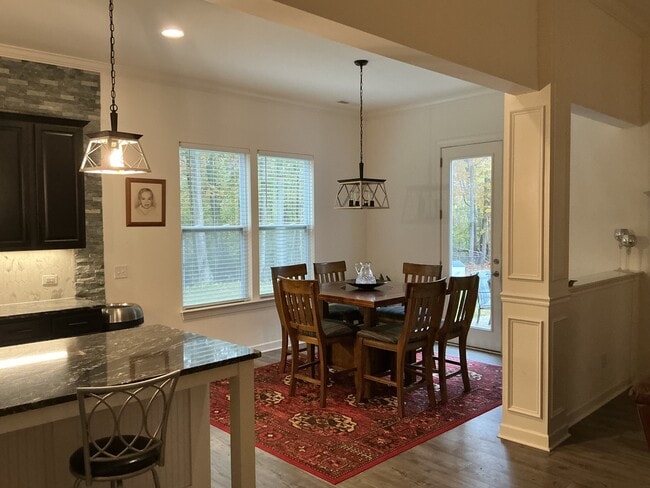 Building Photo - 291 North St