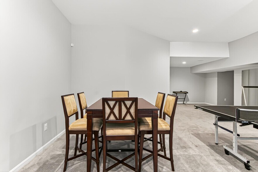 Building Photo - 1300 Pinstripe Ct