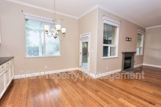 Building Photo - 2040 San Esteban Cir