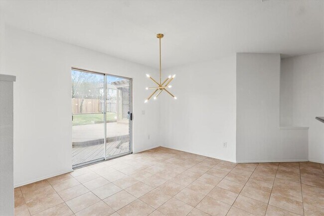 Building Photo - 6105 Back Bay Ln