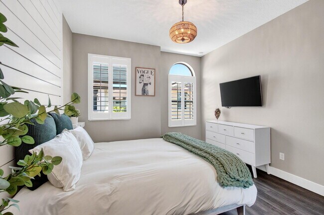 Building Photo - 622 Windward Cir S