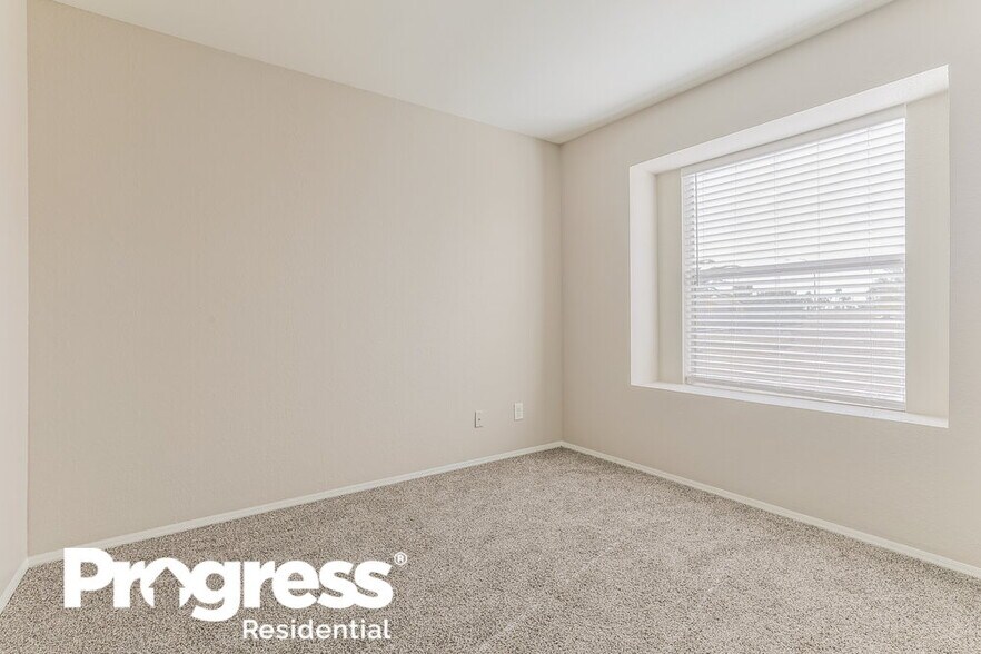 Building Photo - 532 N Nassau