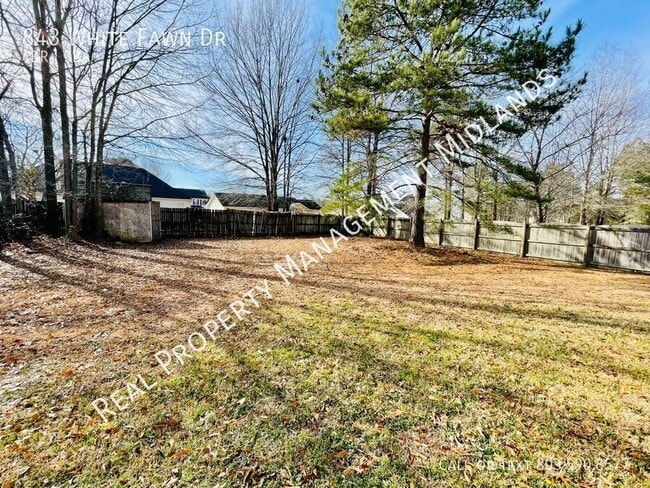 Building Photo - 843 White Fawn Dr