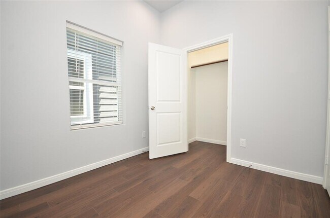 Building Photo - 18825 Luminescent Ln