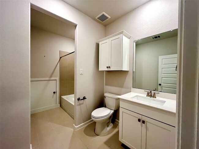 Building Photo - 23707 Montclair Forest Trl