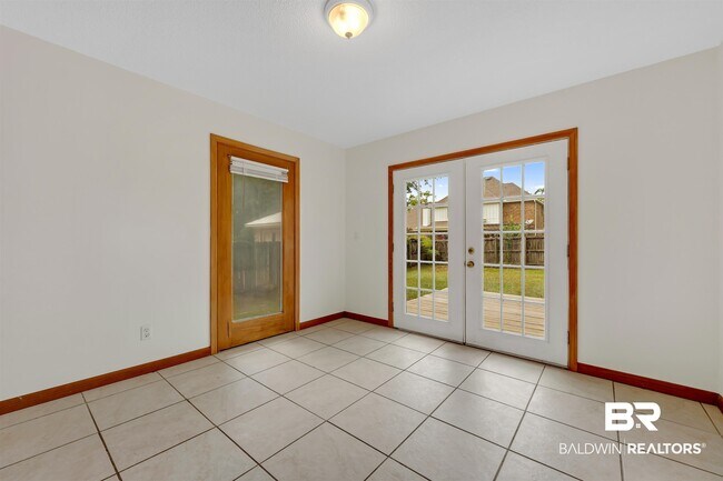 Building Photo - 6425 Village Point Dr