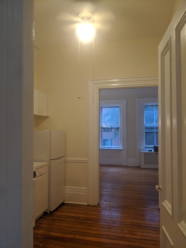 Building Photo - 74 West Cedar St
