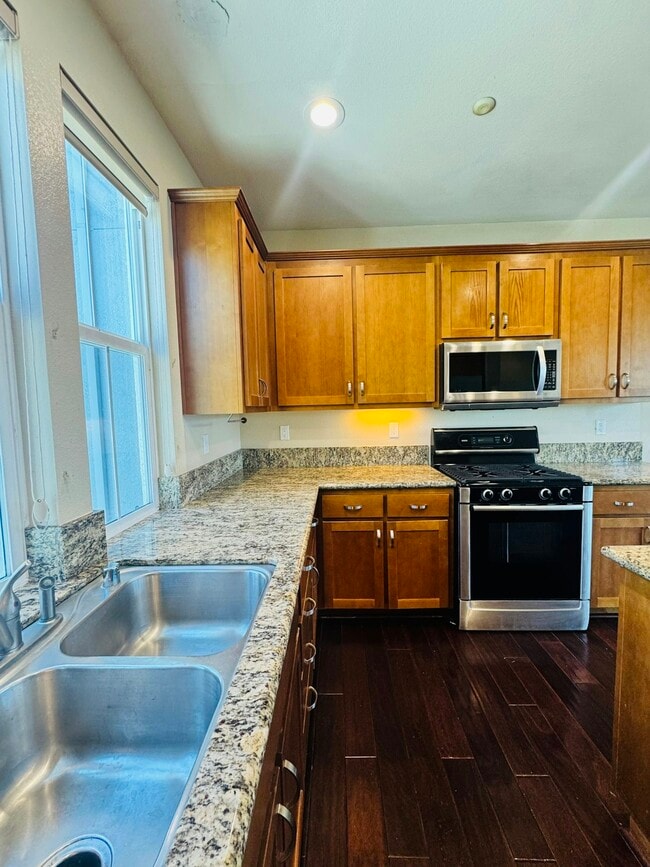 Building Photo - 3723 Branding Iron Pl