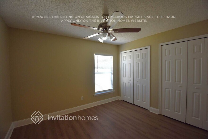 Building Photo - 1156 St Tropez Ct