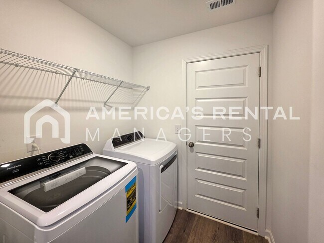 Building Photo - New Construction Home for Rent in Lincoln!