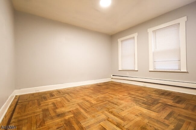 Building Photo - 19 Poe Ave