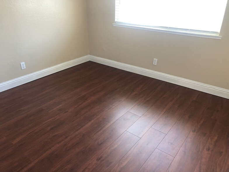 Building Photo - 4141 Apostolo Cir