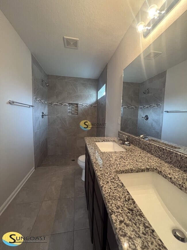 Building Photo - 8777 Kaye Ln