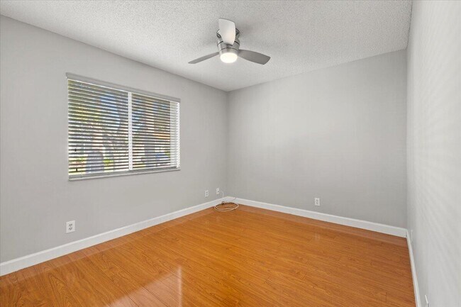 Building Photo - 4546 NW 7th Pl