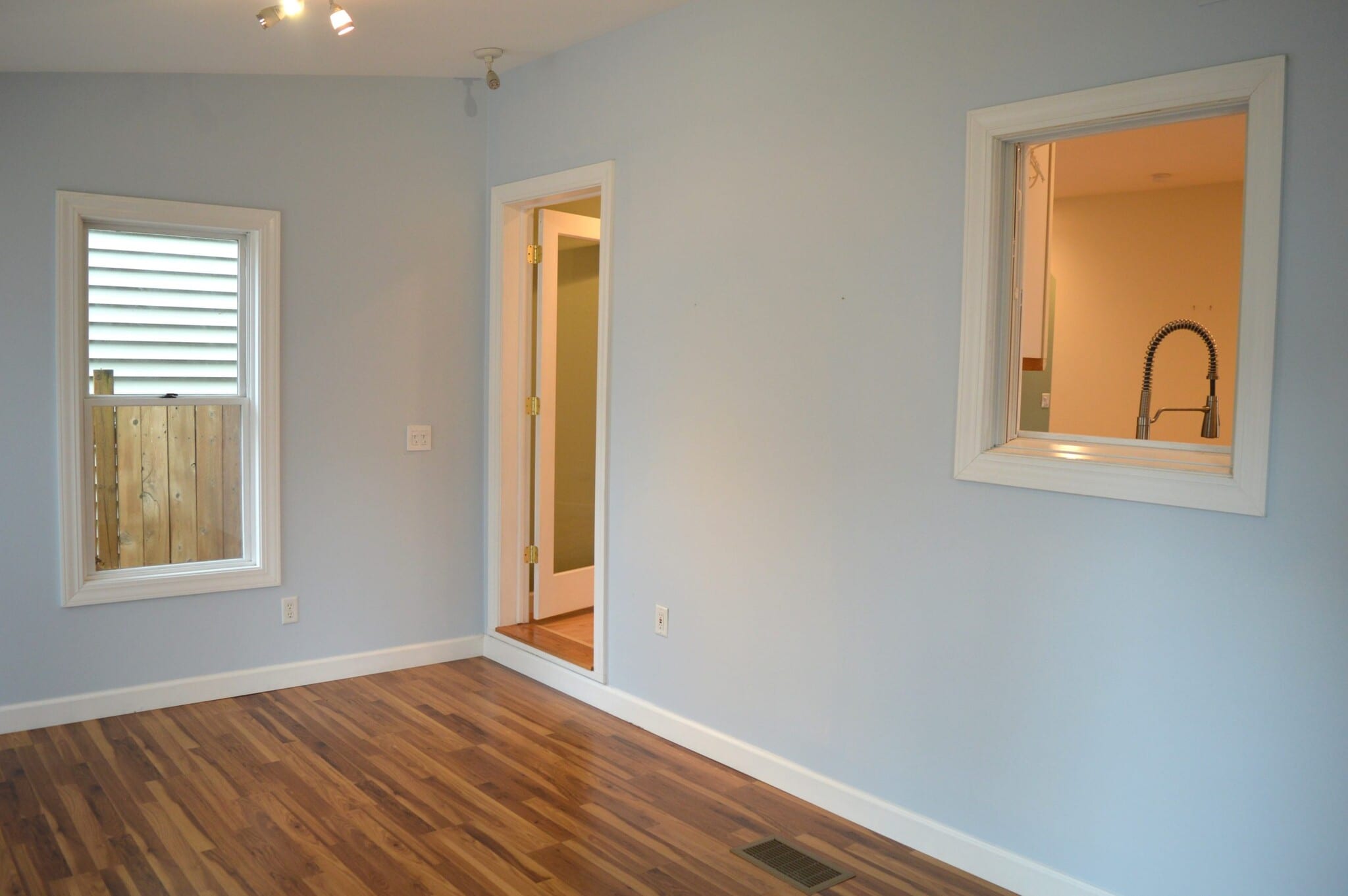 Building Photo - 209 N Ingersoll St