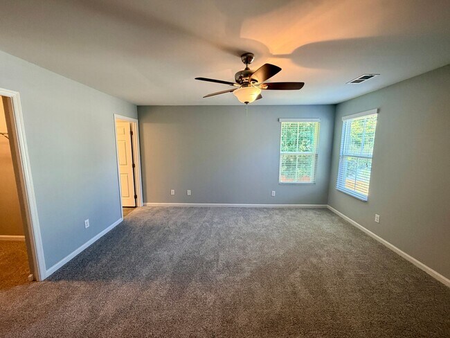 Building Photo - 1648 Hooper Court
