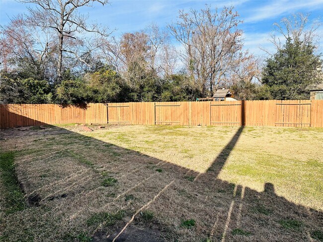 Building Photo - 25827 Rustica Dr