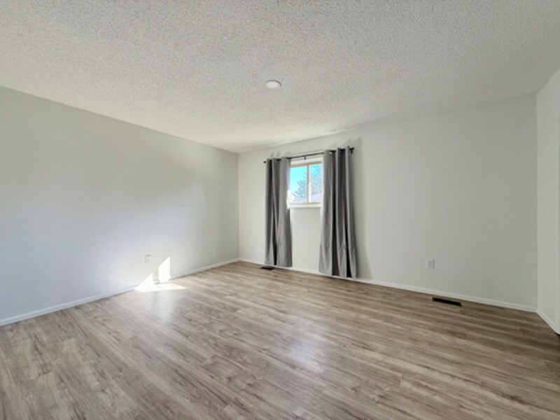 Building Photo - 2708 W 98th Dr