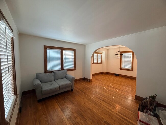 Building Photo - 45 Wallinwood Ave NE