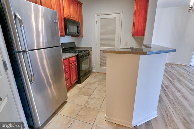 Building Photo - 21216 McFadden Square