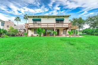 Building Photo - 325 Palm Dr