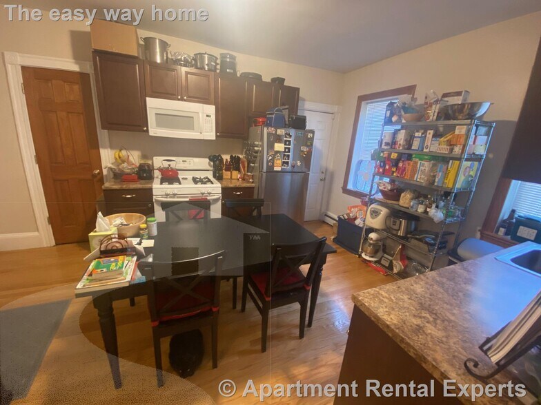 Building Photo - 105 Brookline St