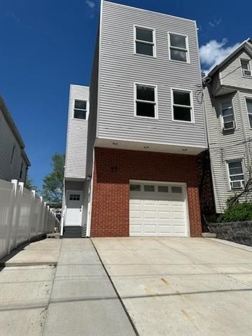 Building Photo - 17 E 30th St