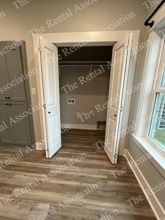 Building Photo - 2555 Arkansas Rd