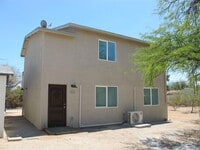 Building Photo - FOR RENT