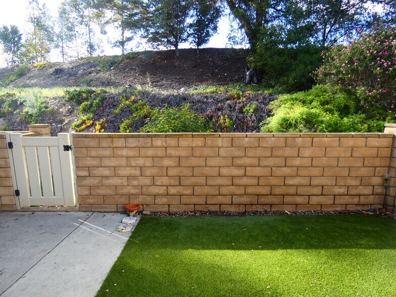Yard - 12133 Wilsey Way