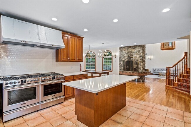 Building Photo - 282 High St