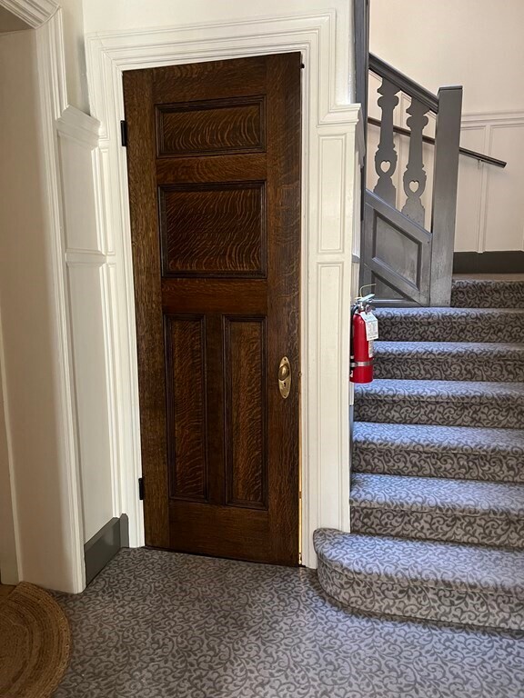 Building Photo - 13 Beals St