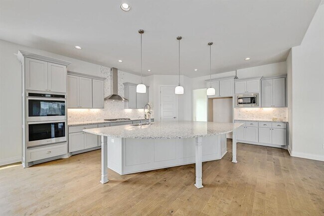 Building Photo - 4809 Serene Hills Dr