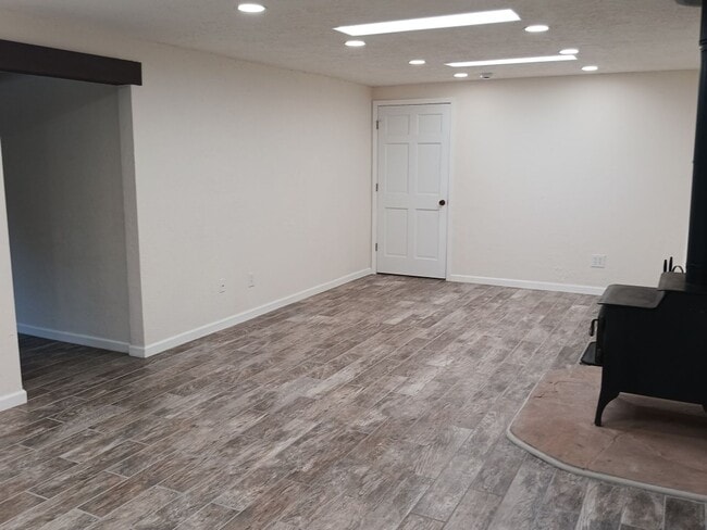 Building Photo - Stunning 3-bedroom, 2-bathroom home! Comin...