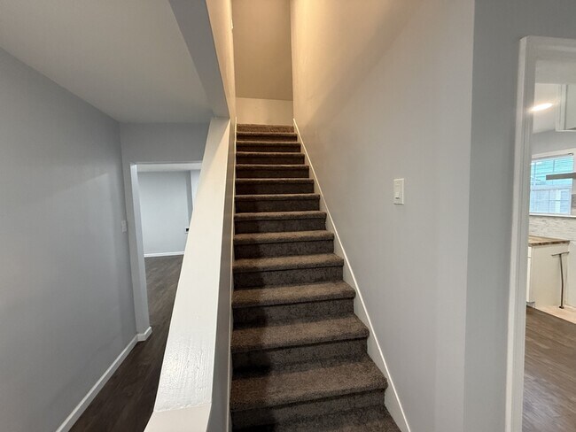 Building Photo - 1031 N Belvedere Blvd