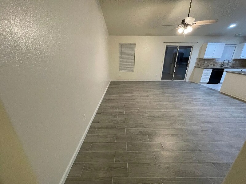 Building Photo - 8019 S Muddy Creek Dr