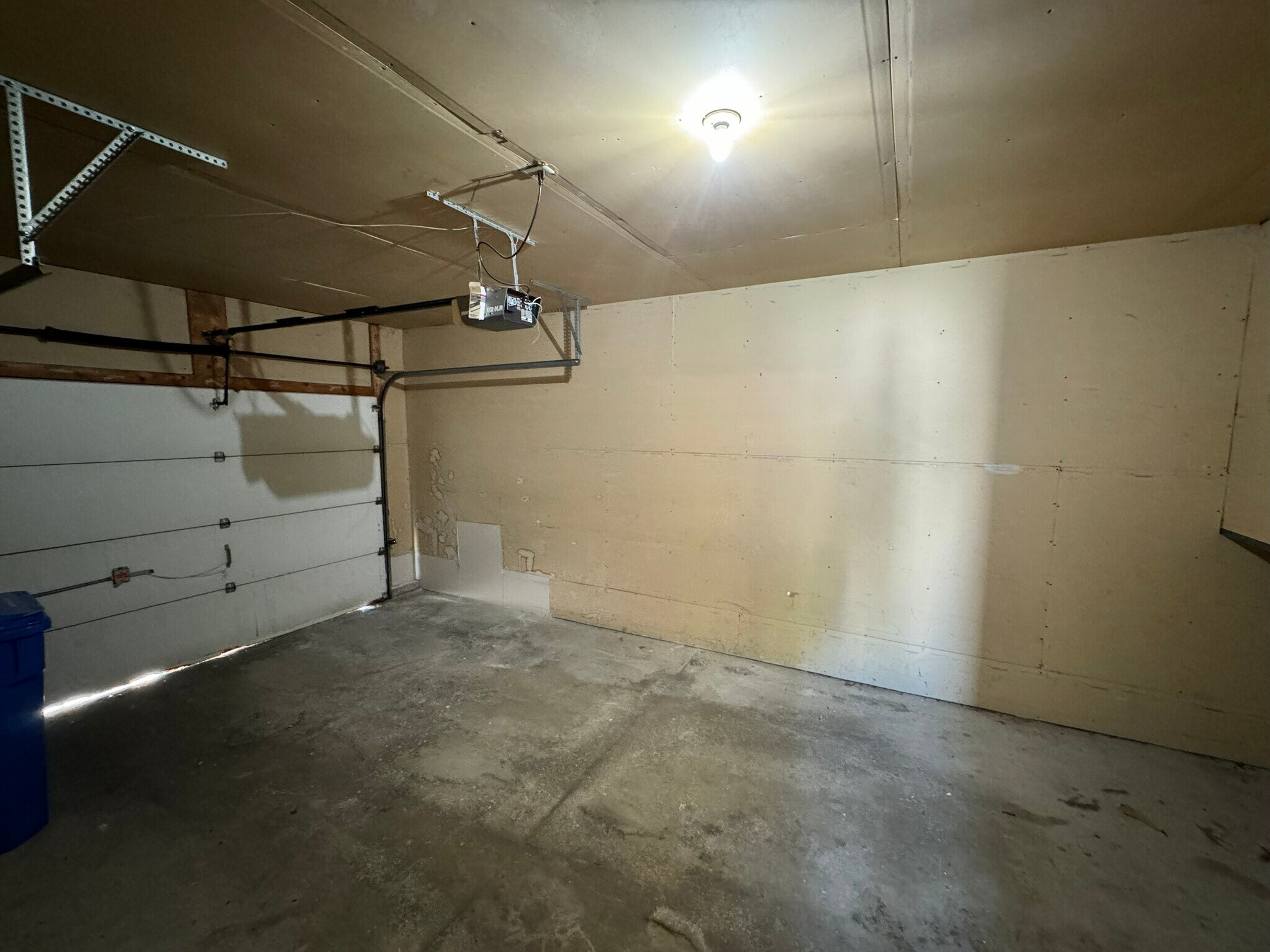 Garage - 893 S Main St