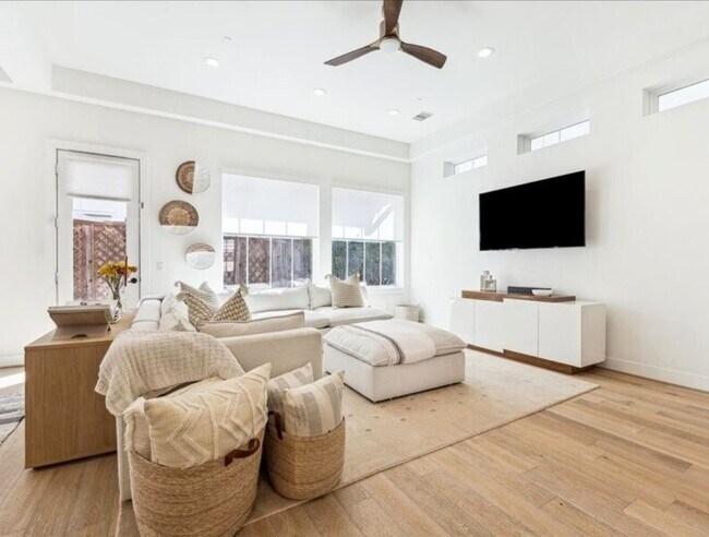 Building Photo - 3609 Lannister Ln