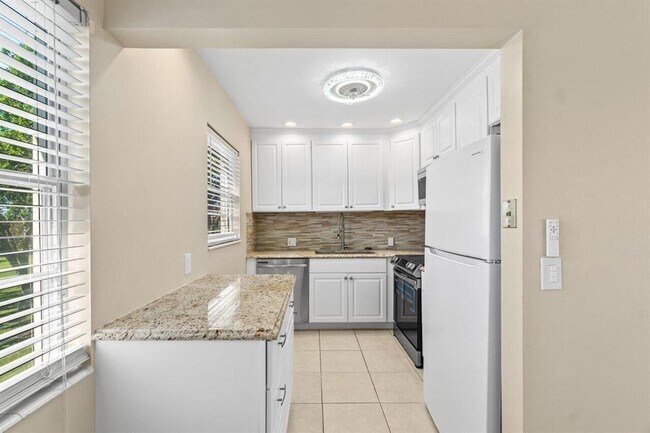 Building Photo - 417 Mansfield I