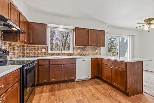 Building Photo - 1302 N Gammon Rd