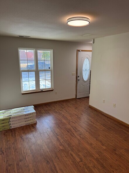 Building Photo - 614 Randolph St