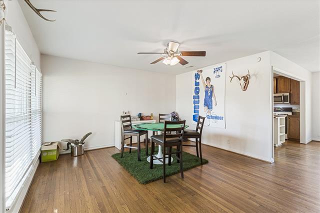 Building Photo - 3504 Corto Ave