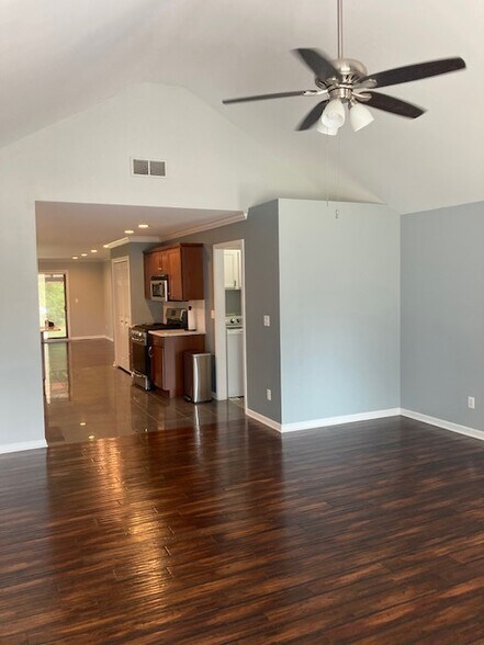 Open Concept Living Room & Kitchen Entry - 404 9th Cir SE