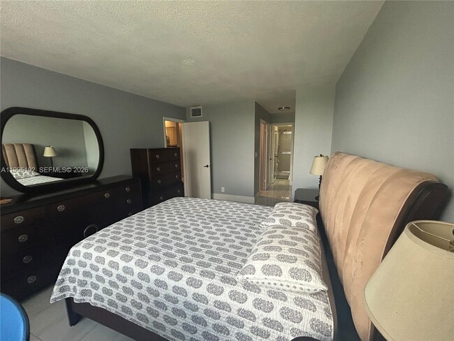 Building Photo - 8900 Washington St