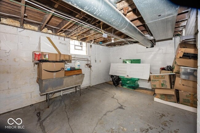 Building Photo - 6140 Winthrop Ave