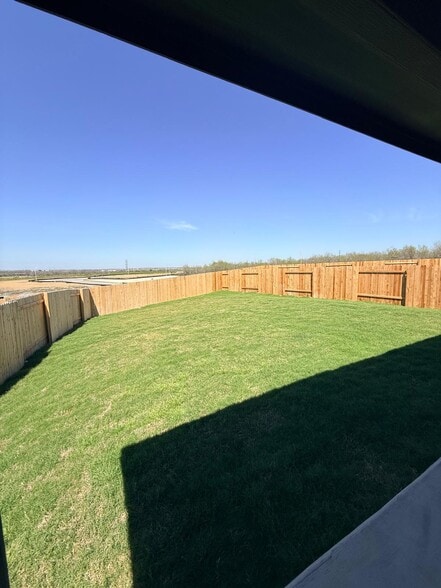 Building Photo - 5000 Stockton Ln