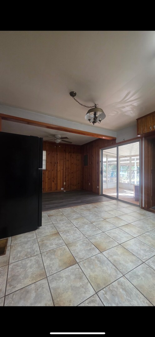 Building Photo - New Rental Available-2 Bedroom 1  Bath